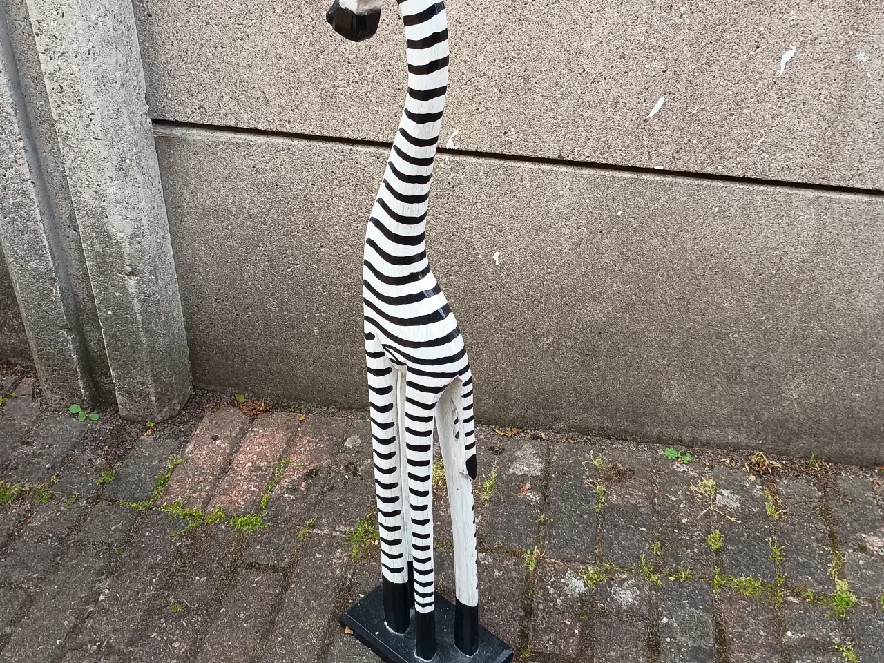 Billede 4 - Zebra figur i træ, sort hvid 