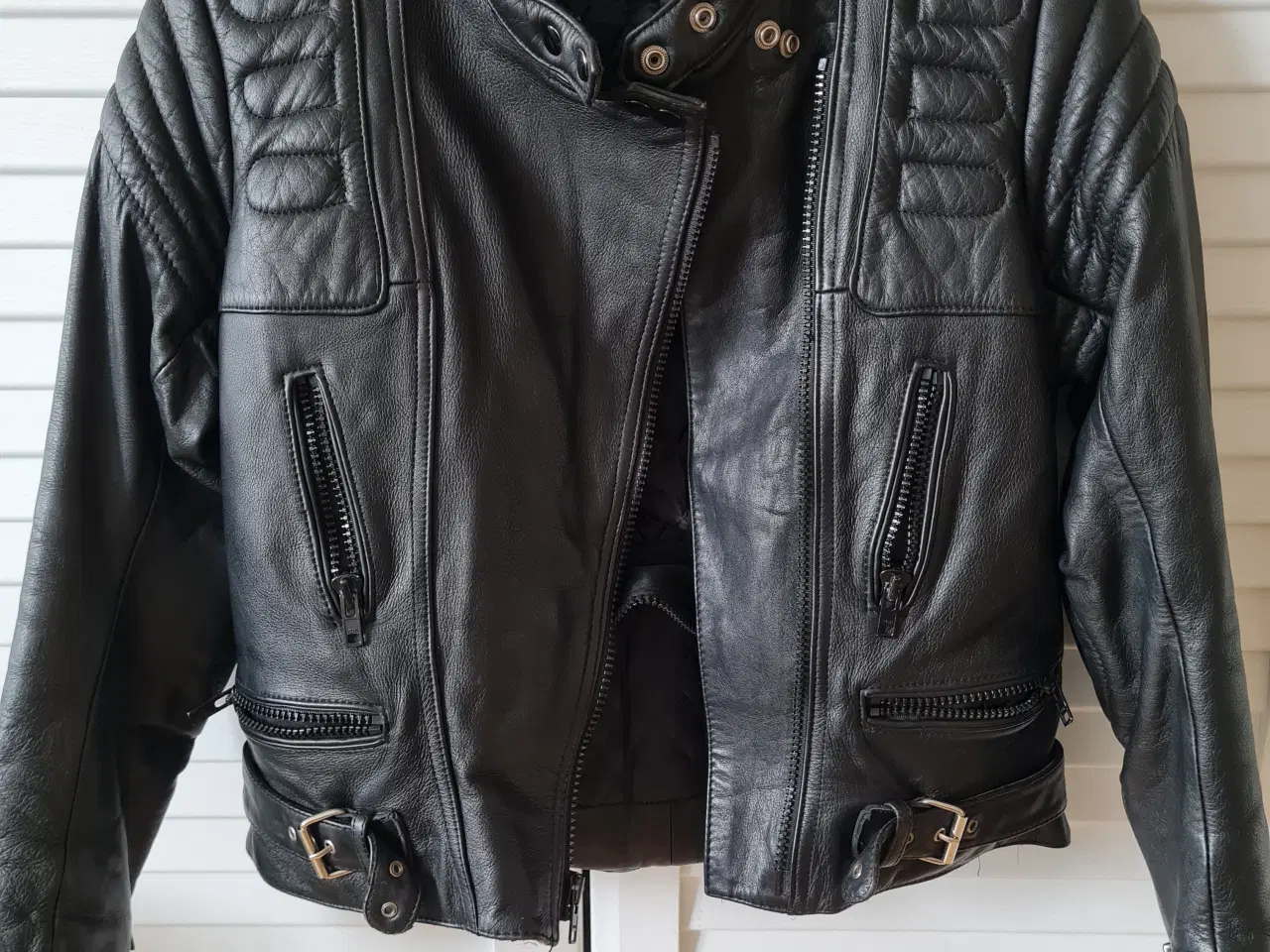 Billede 1 - Mc-jakke ægte læder,  dame