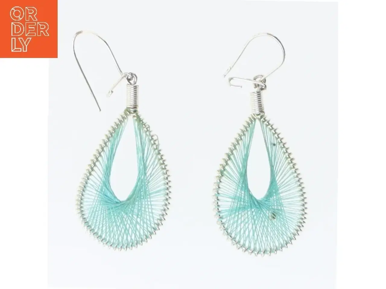 Billede 1 - Unikke øreringe med tråd design fra Camilla Krøyer Jewellery (str. 60 mm)