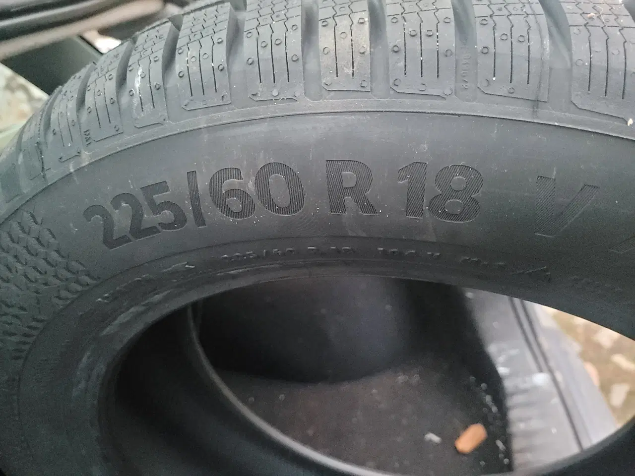 Billede 2 - 215/60R18 xl contintal 