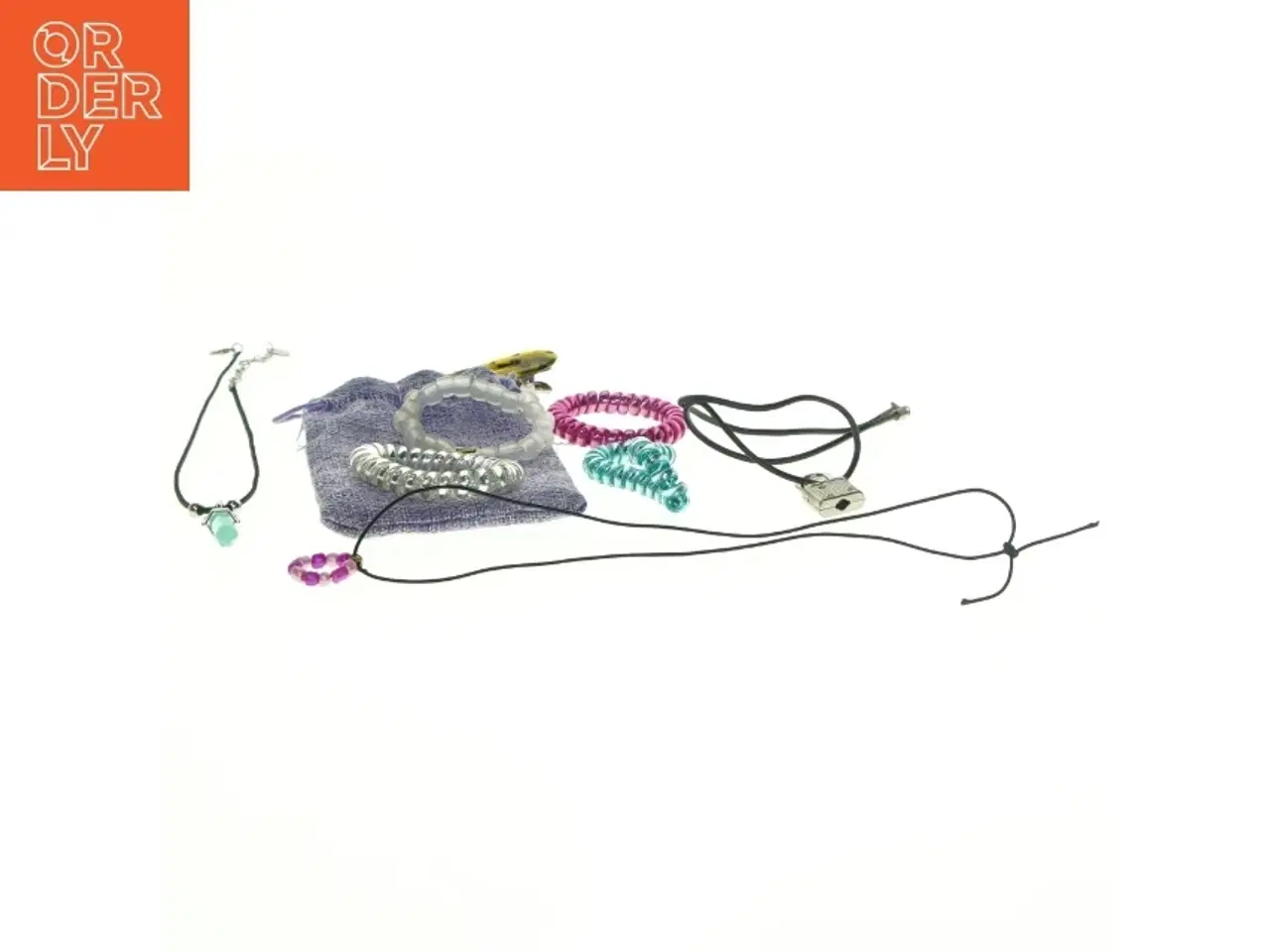 Billede 2 - Smykkesæt med forskellige accessoires (str. 11 x 8 cm)