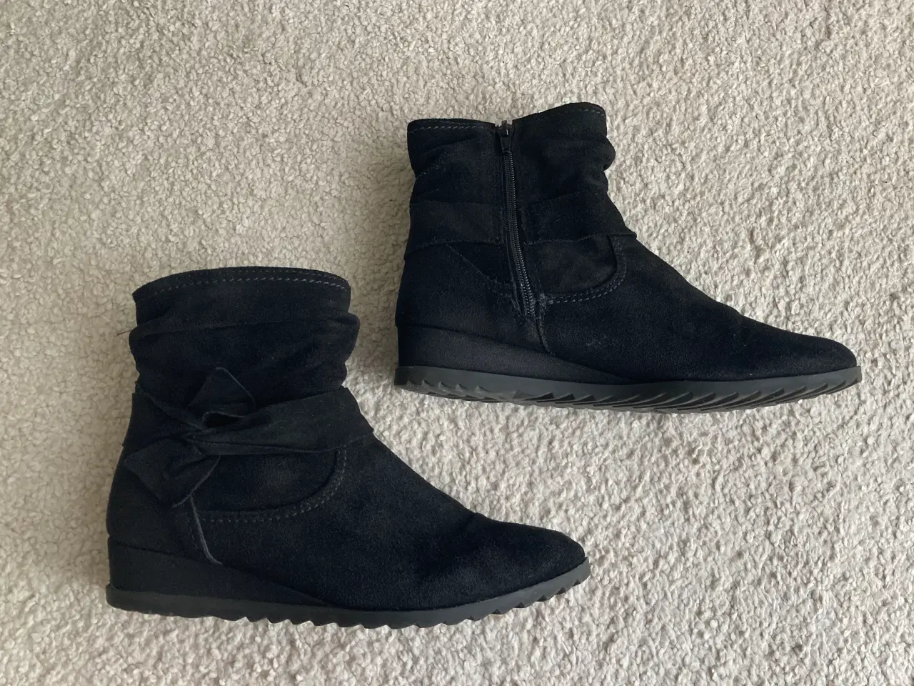 Billede 1 - Korte støvler fra Tamaris.