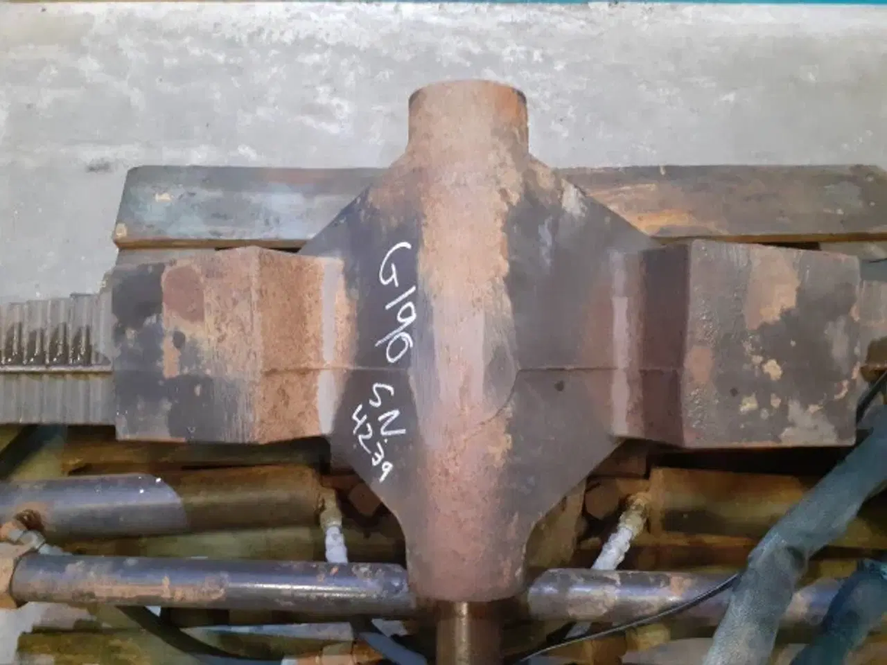 Billede 7 - New Holland G190 Foraksel