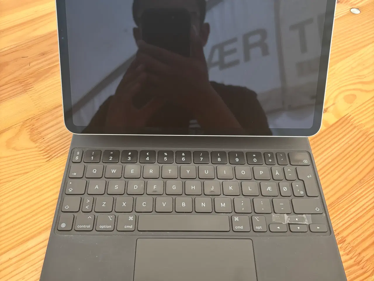 Billede 2 - iPad Pro 11", 256gb, SIM kort OG Magic keyboard