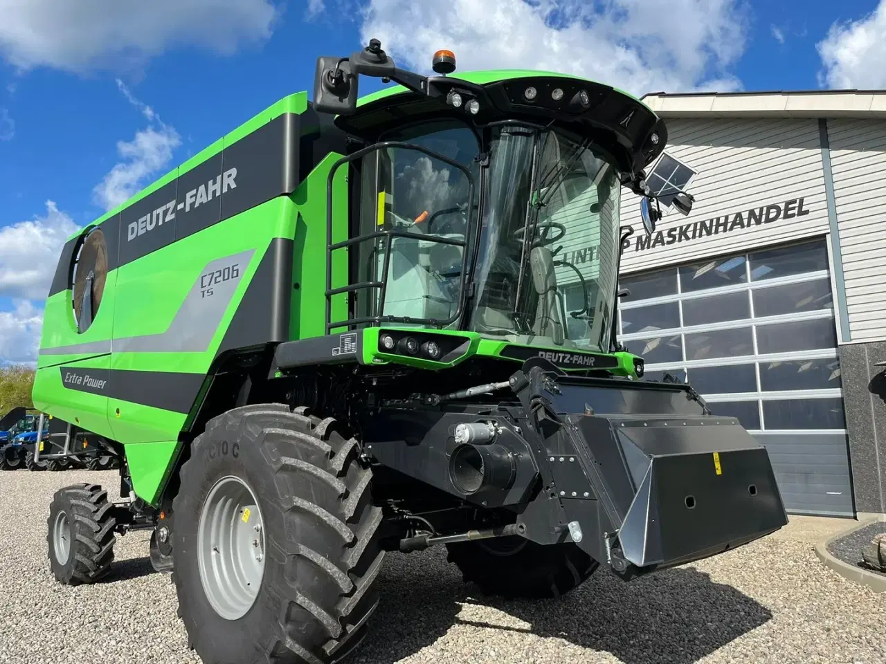 Billede 14 - Deutz-Fahr C7206 With 24feed - 7.2m header. New and unused Combine together with 7.2m header