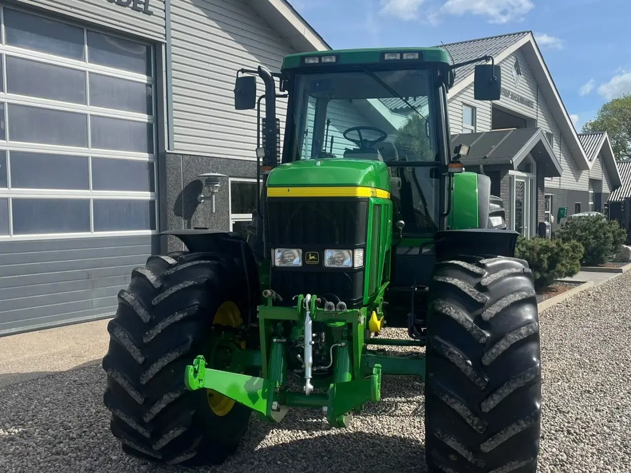 Billede 10 - John Deere 7710 8.1L motor, store hjul og frontlift. En ejeres velholdt gård traktor.