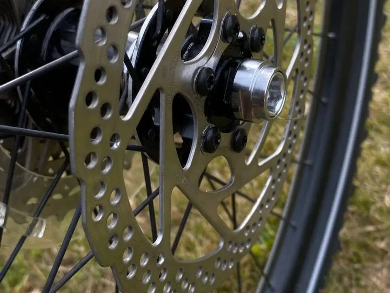 Billede 11 - MTB hjulsæt 27,5 / hjul med dæk – Giant, 10 gear,