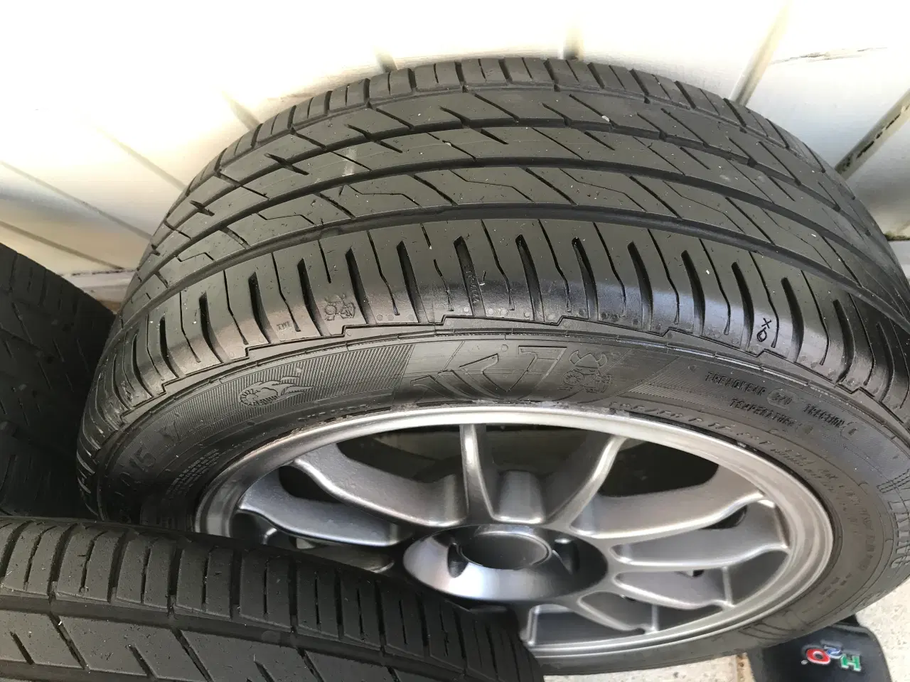 Billede 3 - Dæk og Fælge 195/50 R 15 tommer.