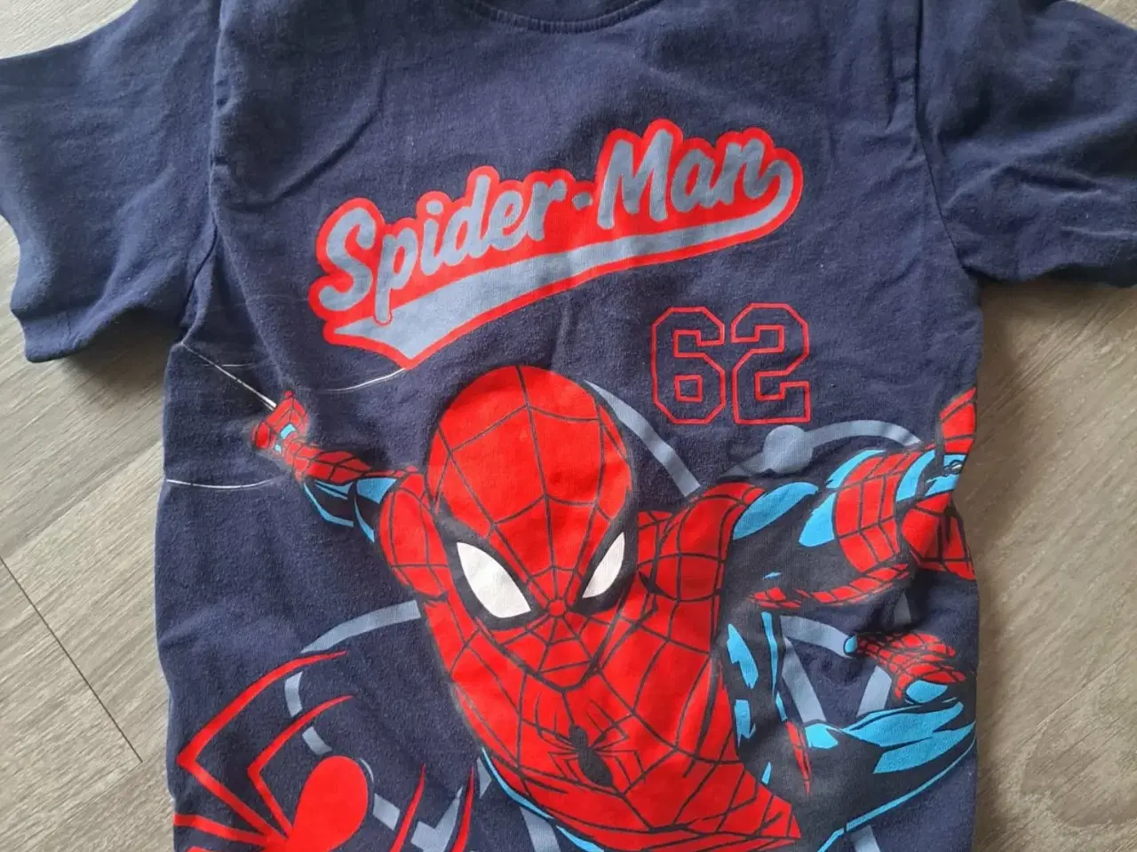 Billede 2 - drenge bukser og trøjer