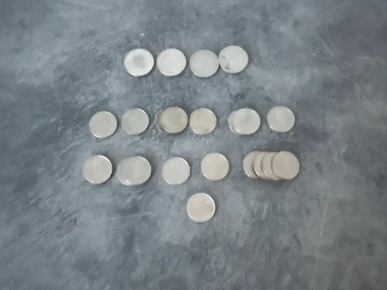 Billede 1 -  Gl  mønter 4 X 10 kr mønter  og  20 x 1 kr mønter