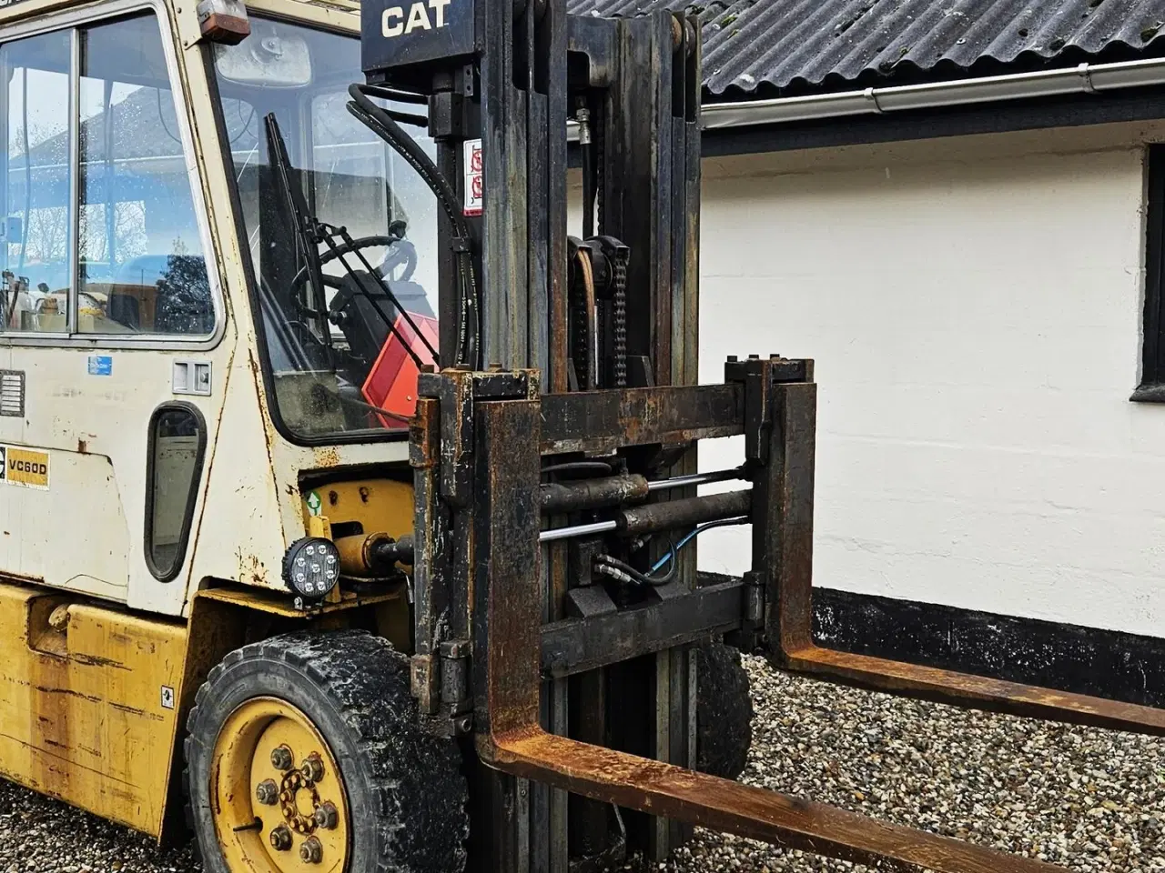 Billede 2 - Caterpillar VC60D / lukket kabine / 3 tons kapacitet / gas