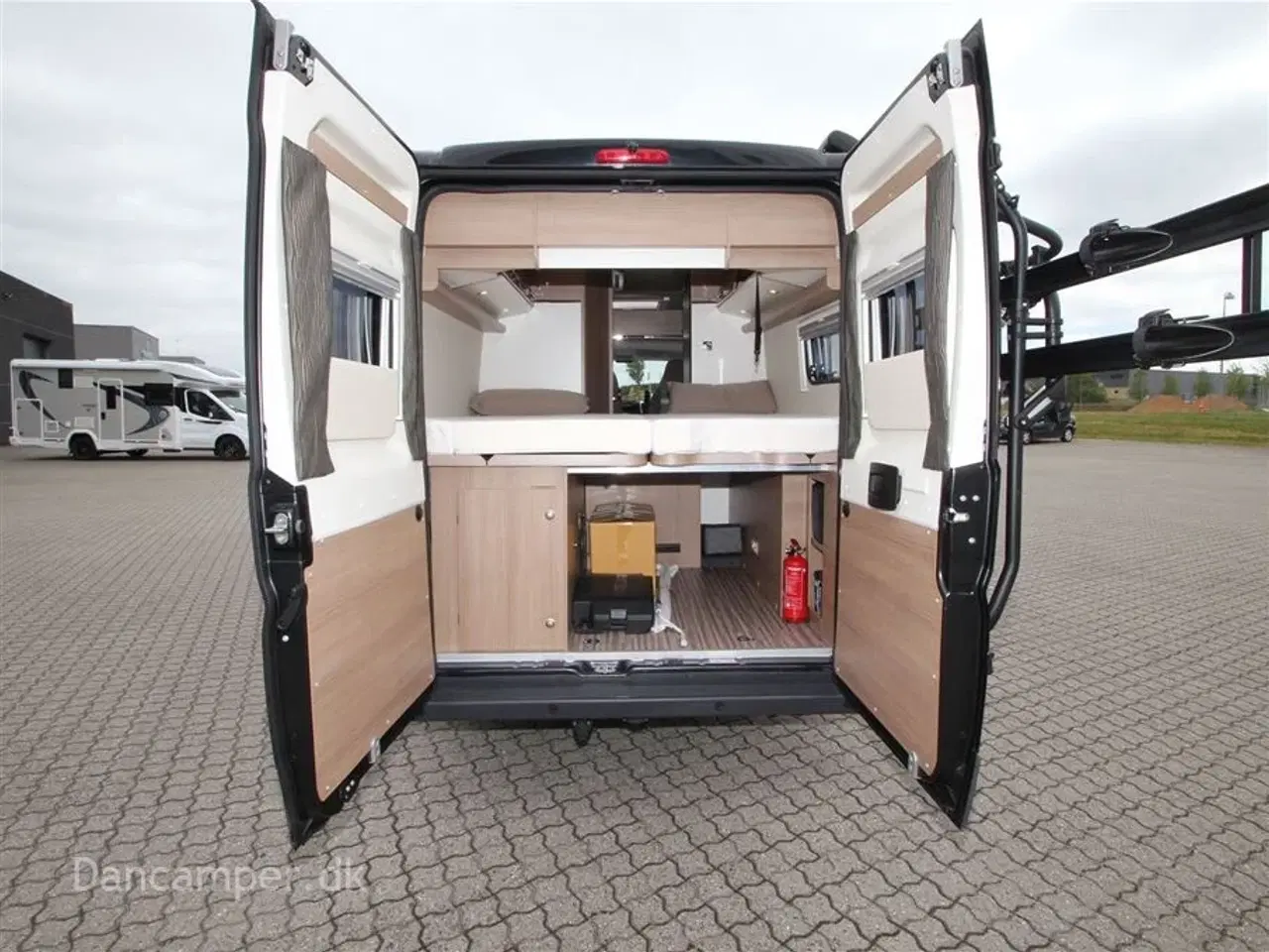 Billede 3 - 2019 - Carthago van 640 LE Chaming Carthago Charming, Luksusvan godt udstyret - Enkeltsengsmodel. 150Hk Automatgear - Solcelle - inverter mm.