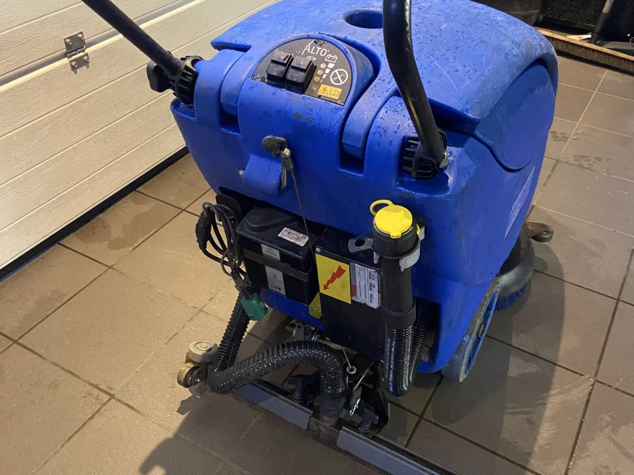 Billede 3 - Alto scrubtec Gulvvasker sælges