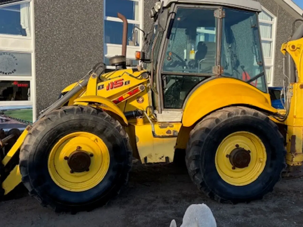 Billede 3 - New Holland B115B HYDRAULISK VOLVO SKIFT FOR, MEKANISK HURTIGSKIFT BAG