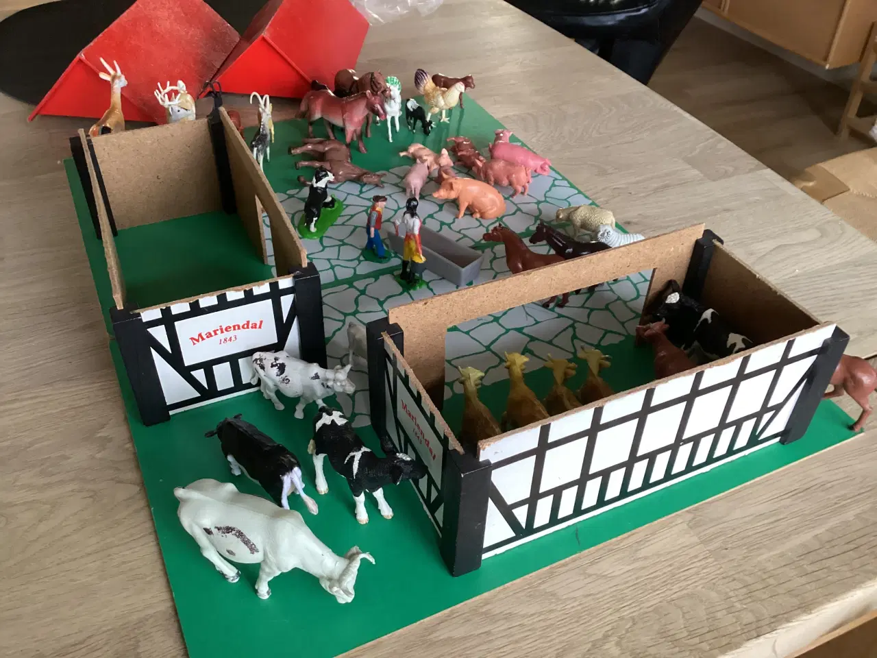 Billede 2 - Bondegård med dyr