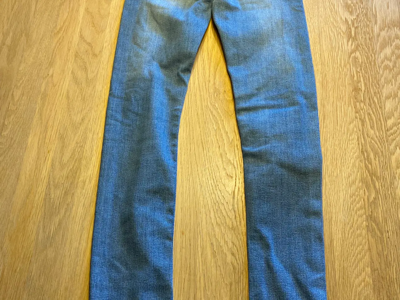 Billede 2 - Levi’s jeans str. 10 år og lidt mere tøj i 140