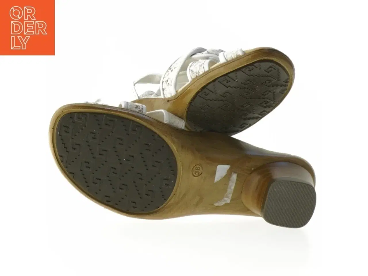 Billede 4 - Nye Sandaler med hæl fra Ariva (str. 36 )