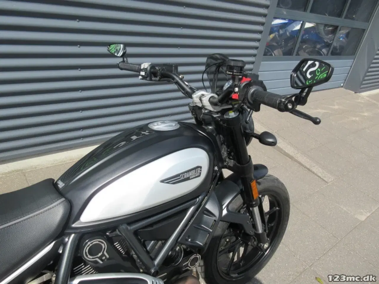Billede 10 - Ducati Scrambler Icon Dark MC-SYD       BYTTER GERNE