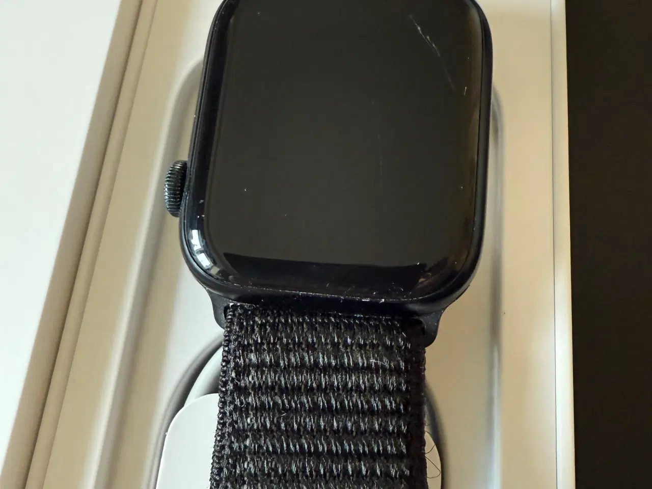 Billede 2 - Apple Watch Series 7 (GPS) 45 mm – Midnight (black