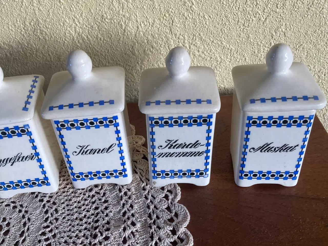 Billede 2 - Antikke Krydderikrukker