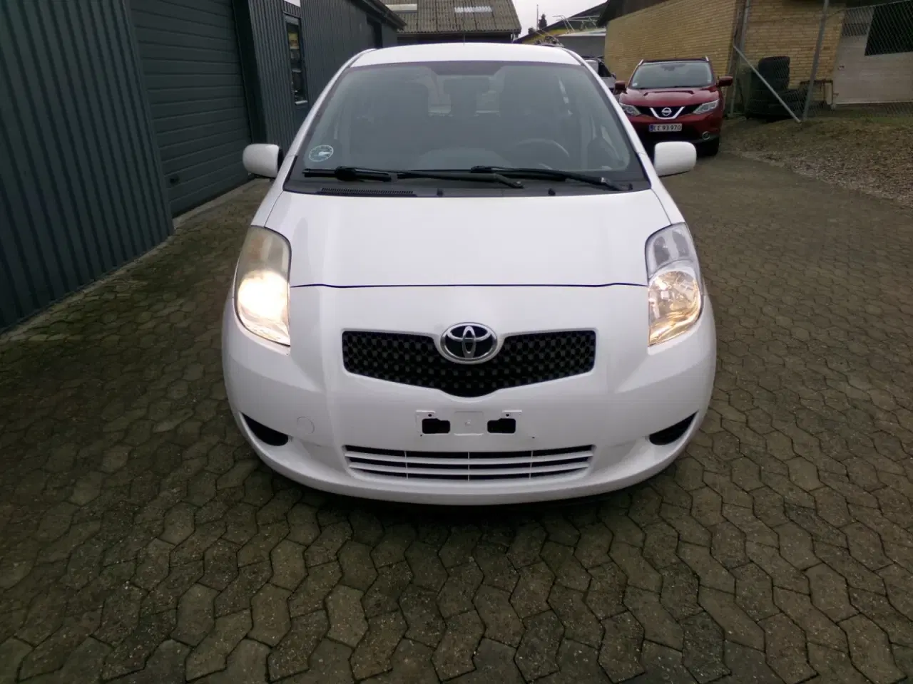 Billede 2 - Toyota Yaris 1,3 Luna