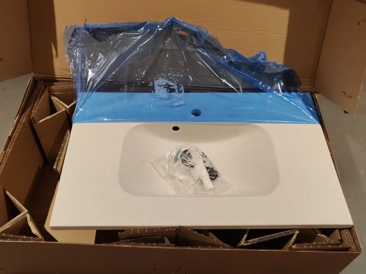 Billede 1 - Badbordplade med vask