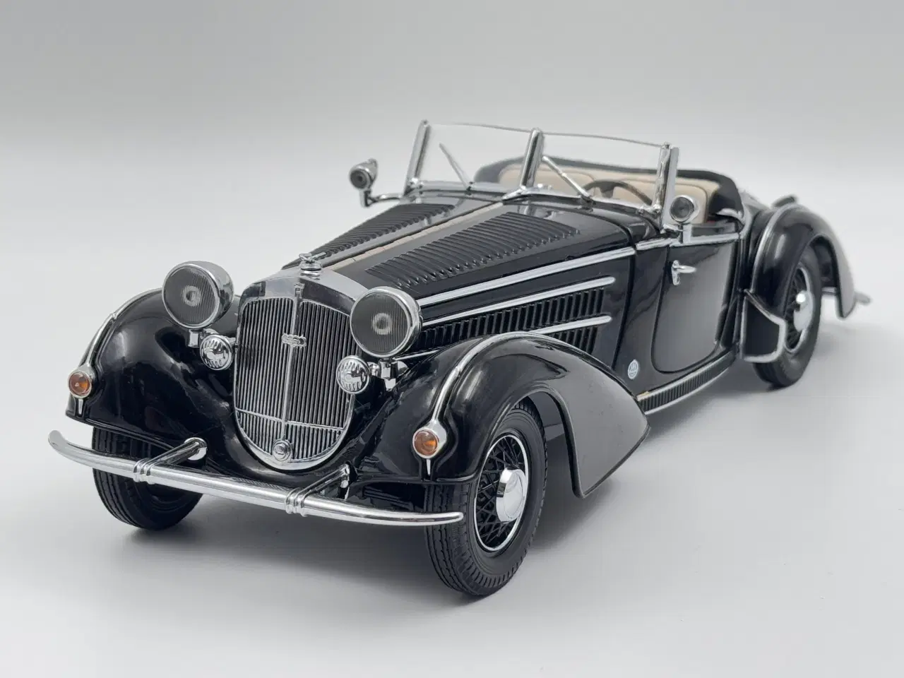 Billede 2 - 1939 Horch / Audi 855 Roadster 1:18 