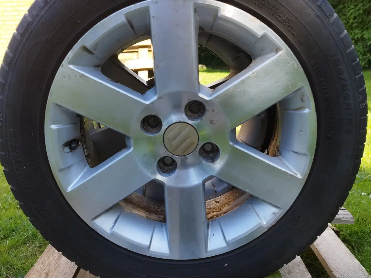 Billede 3 - Dæk og fælge, Suzuki Liana 