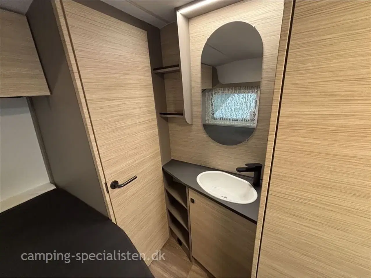 Billede 9 - 2026 - Fendt NEXT 380   2026 Fendt Next 380 - se den snart hos Camping-Specialisten i Silkeborg