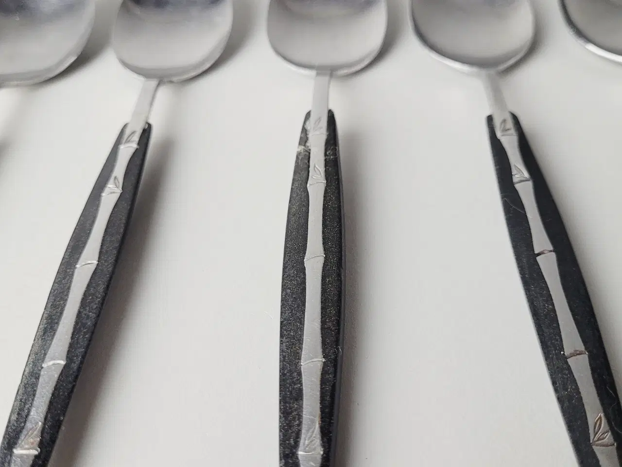 Billede 5 - ⭐️· 6 vintage spiseskeer med bambusmønster