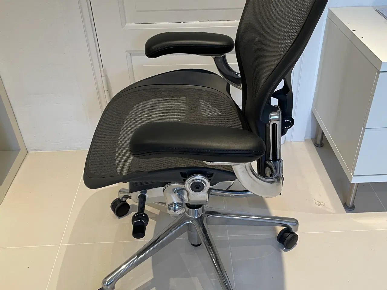 Billede 2 - Herman Miller Aeron Kontorstol remastered Model B 