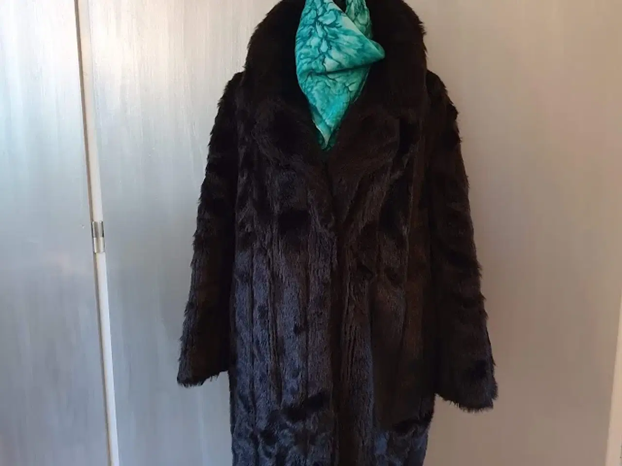 Billede 1 - Frakke i pels - Fake Fur - str. 46