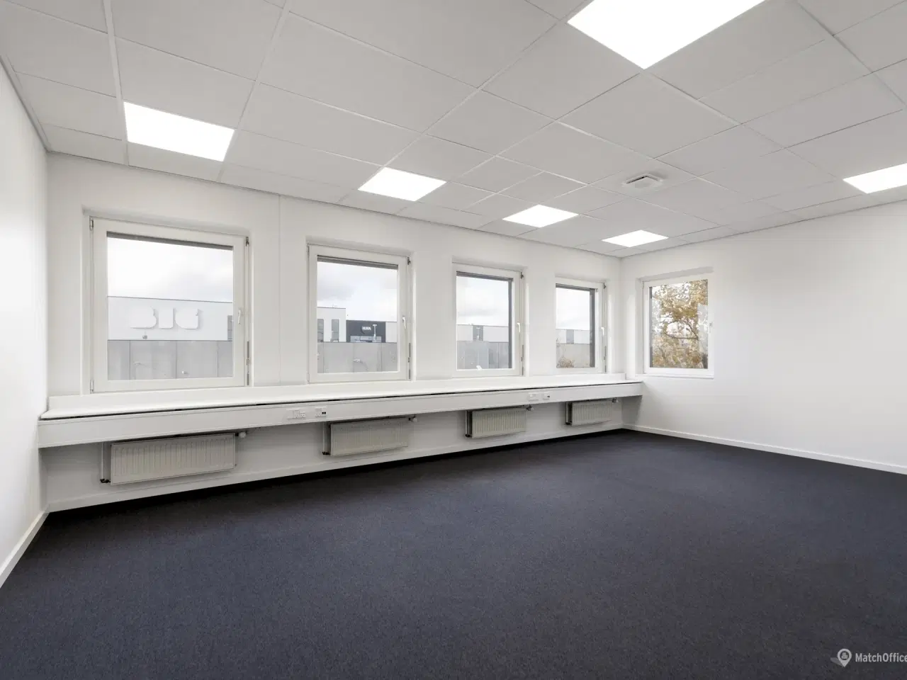 Billede 9 - Stor kontor og lagerejendom med ledige lejemål i varierende størrelser som gør det muligt at finde et lejemål efter behov
