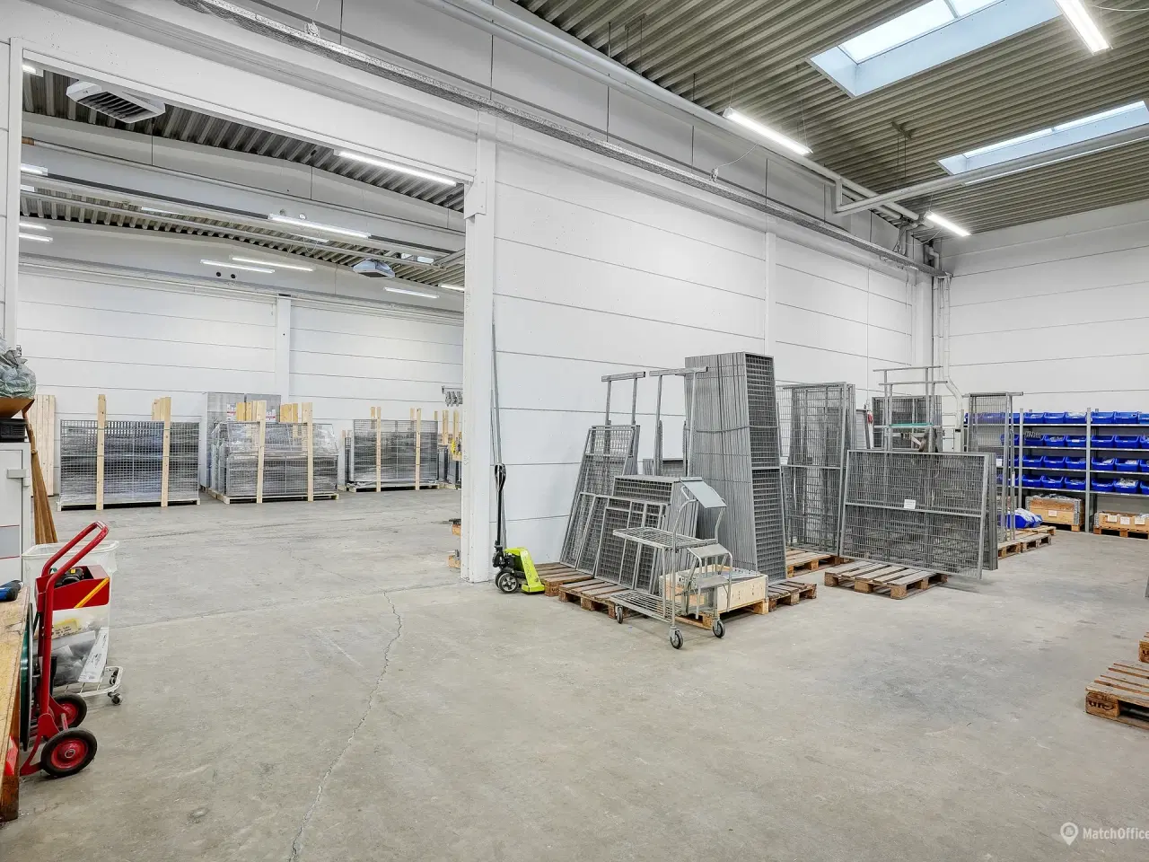 Billede 9 - Højloftet lager med administration. God beliggenhed tæt ved motorvejsafkørsel 27. Greve