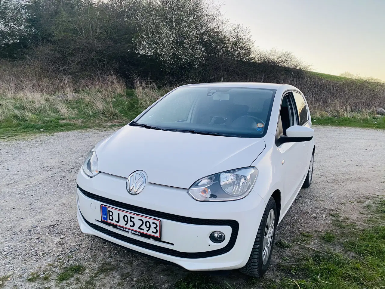 Billede 3 - Velholdt VW UP med DK pakke
