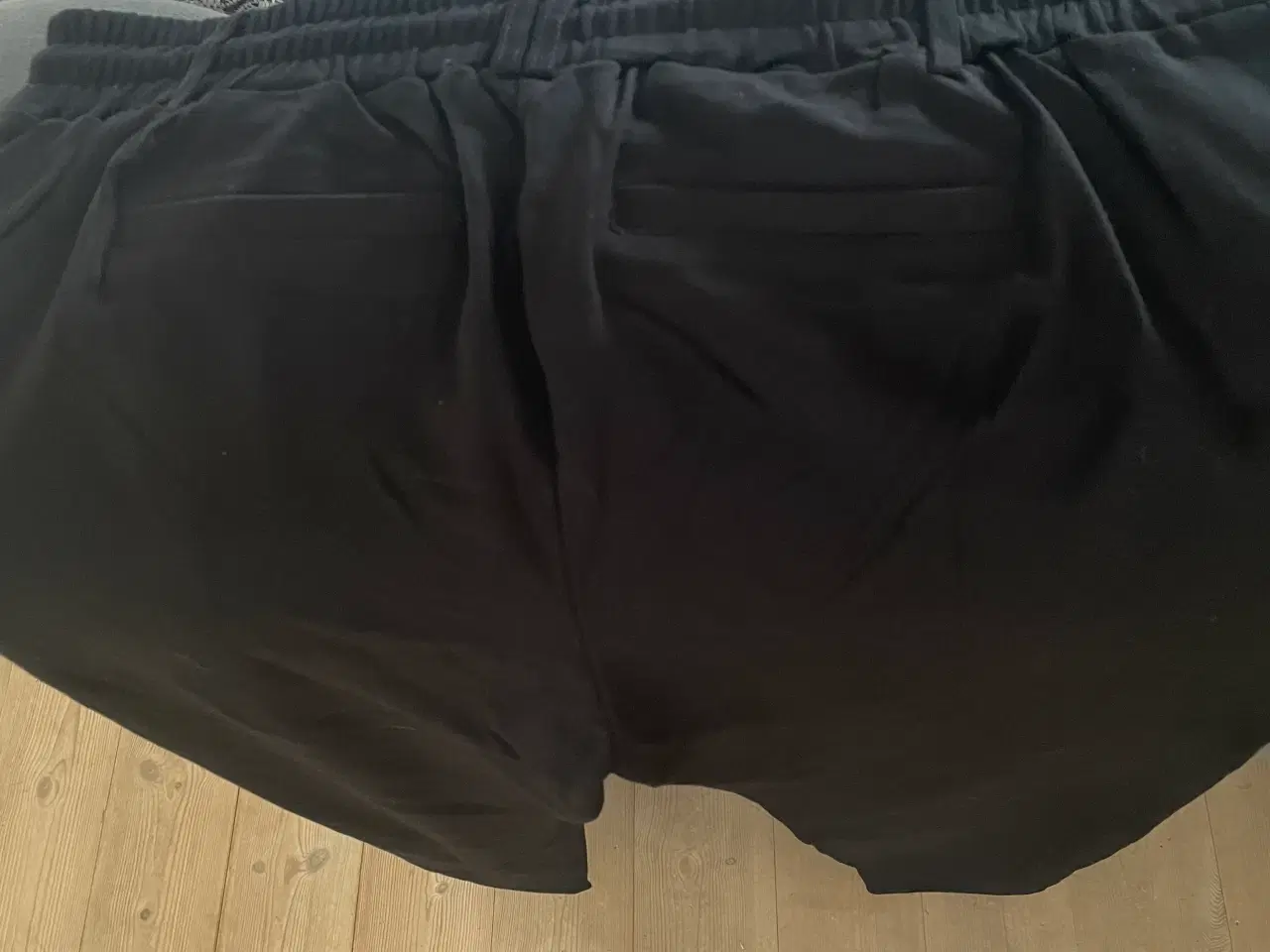Billede 3 - Ubrugt sorte Bukser