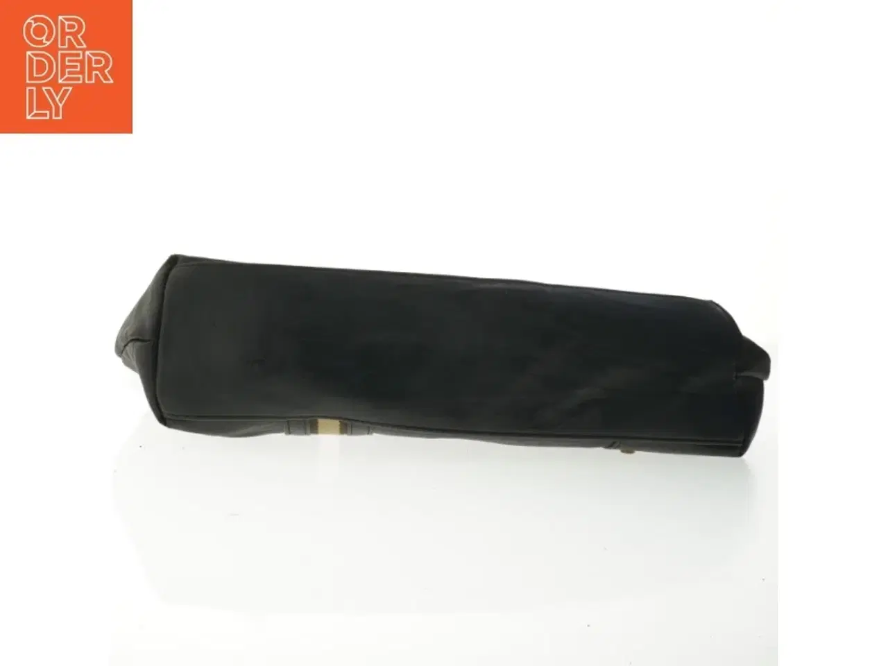 Billede 5 - Stor sort skuldertaske fra The Monte (str. 43x29 cm)