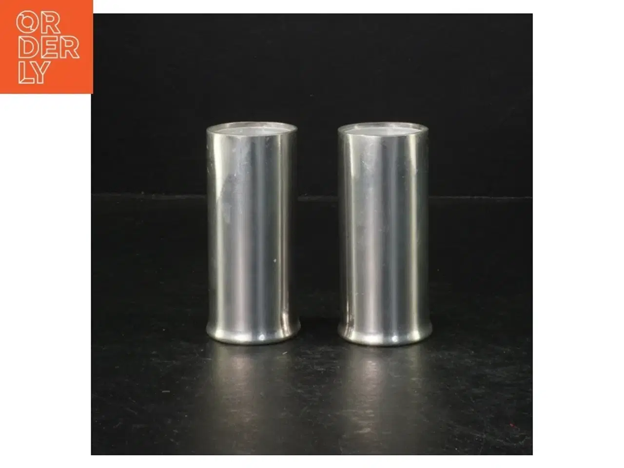 Billede 2 - Sølvfarvede stage til fyrfadslys fra Selanger Pewter (str. 10 cm. 2 styk)