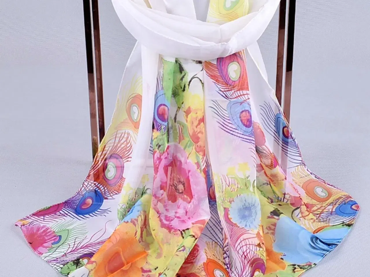 Billede 18 - Tørklæder-i multifarvet,m.skønne blomster print