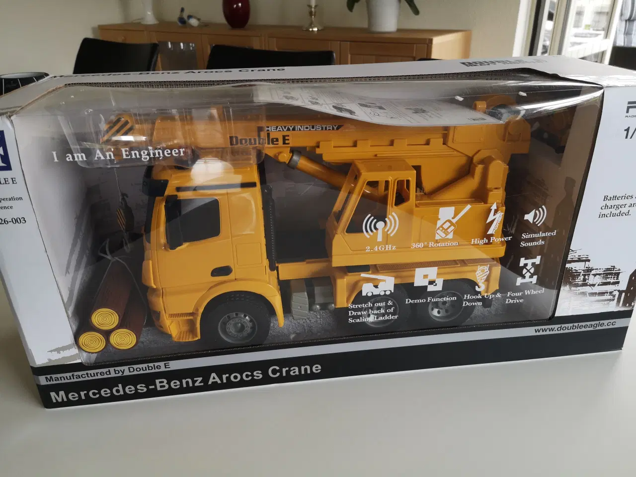 Billede 1 - Fjernstyret lastbil kran