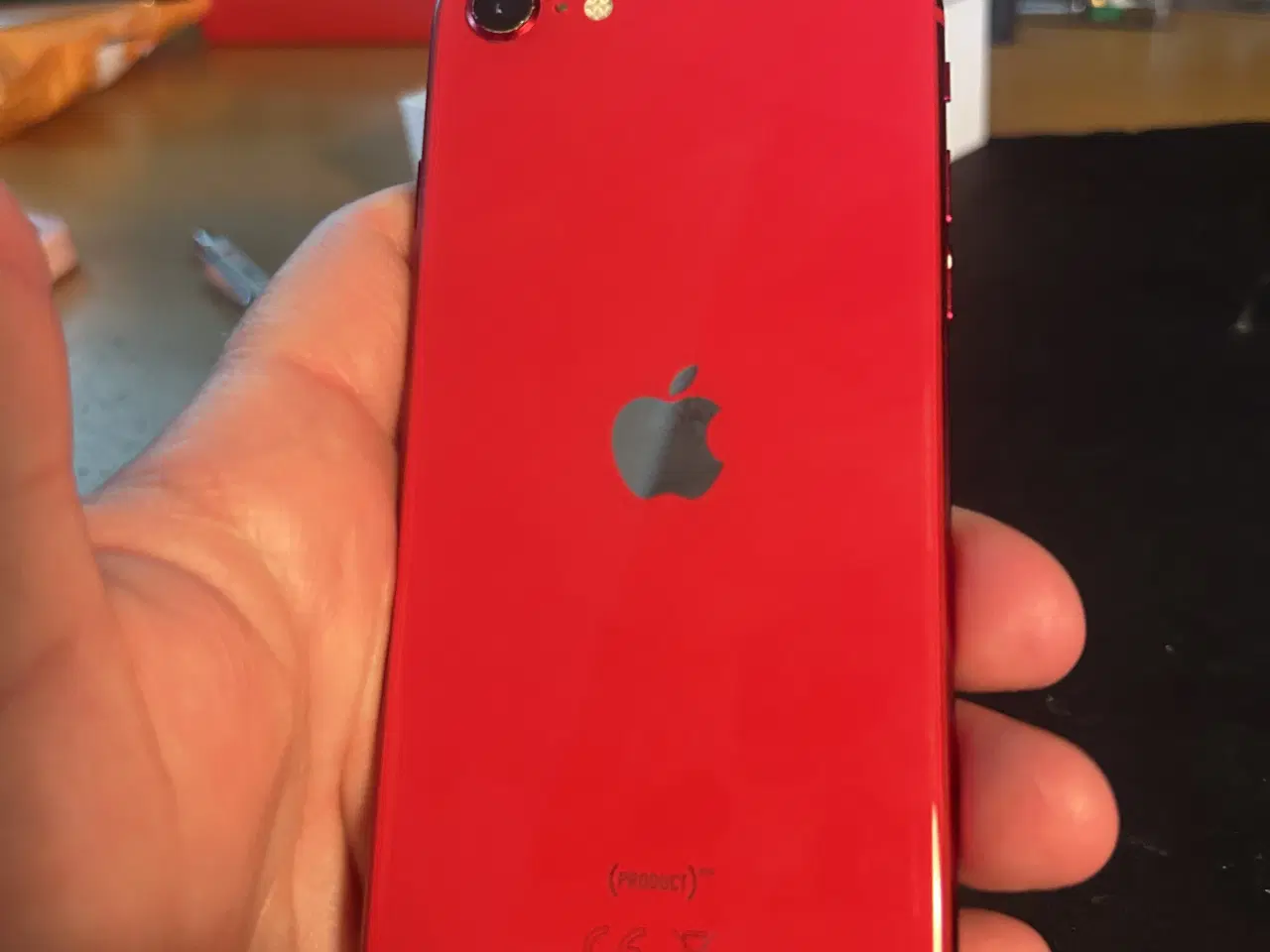 Billede 3 - iPhone SE rød 