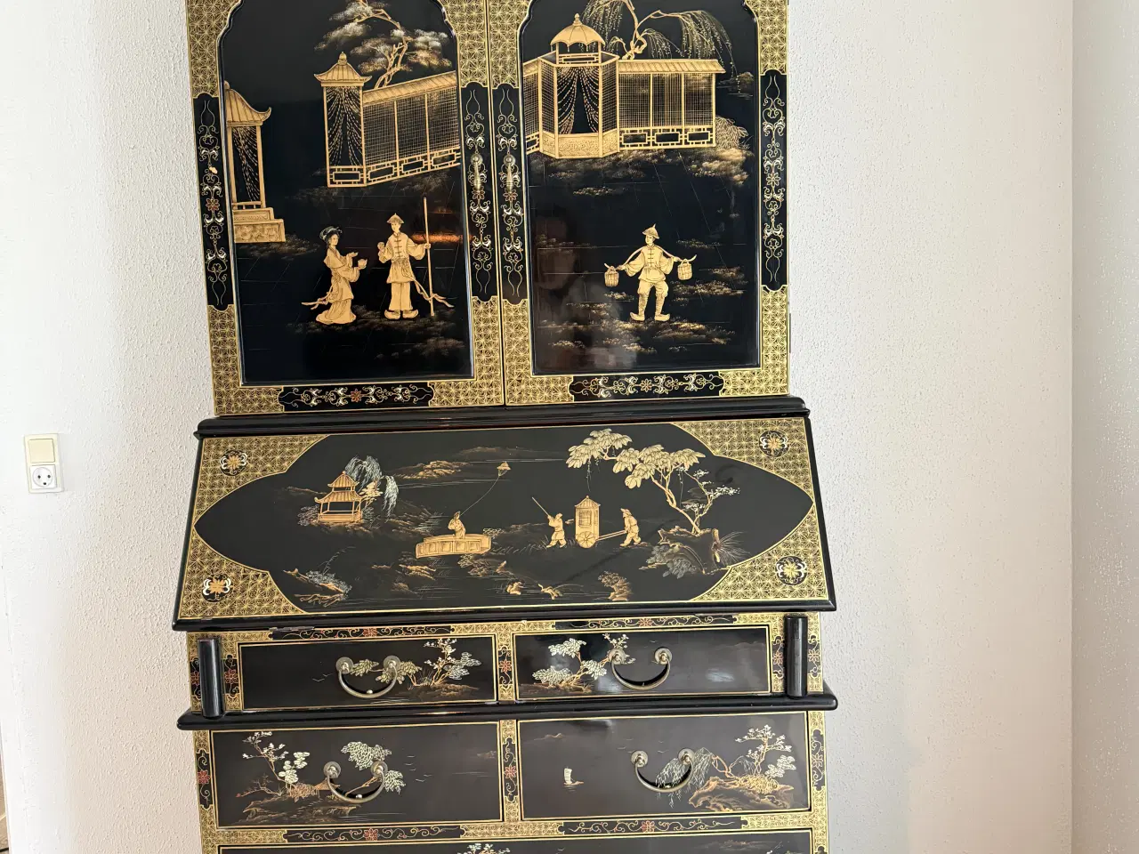 Billede 1 - Kinesisk eksportchatol med sekretær sort lak