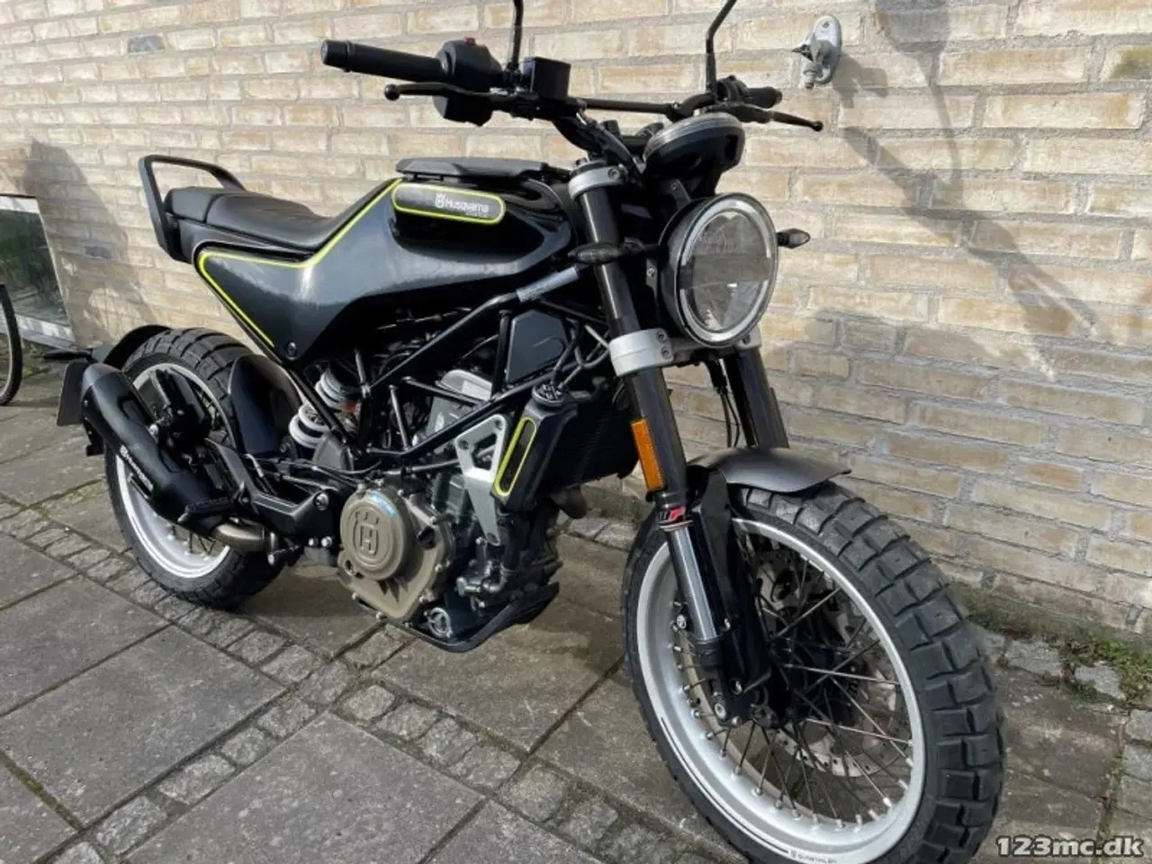 Billede 2 - Husqvarna Svartpilen 401