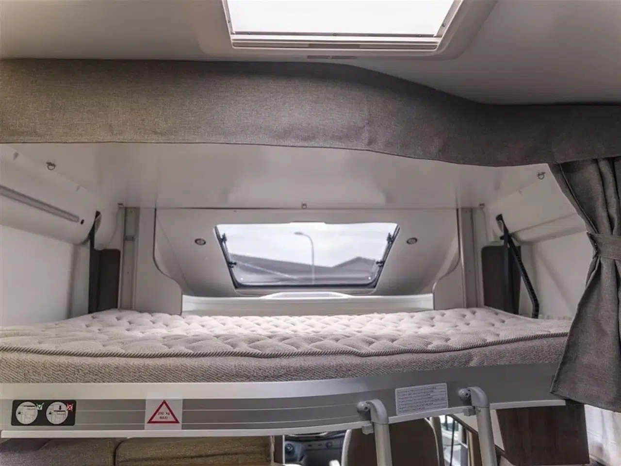 Billede 8 - 2025 - Benimar Tessoro 463 NK   Populær enkeltsengscamper