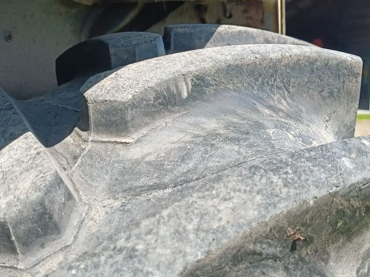 Billede 8 - Ford 8210 med frontlæsser