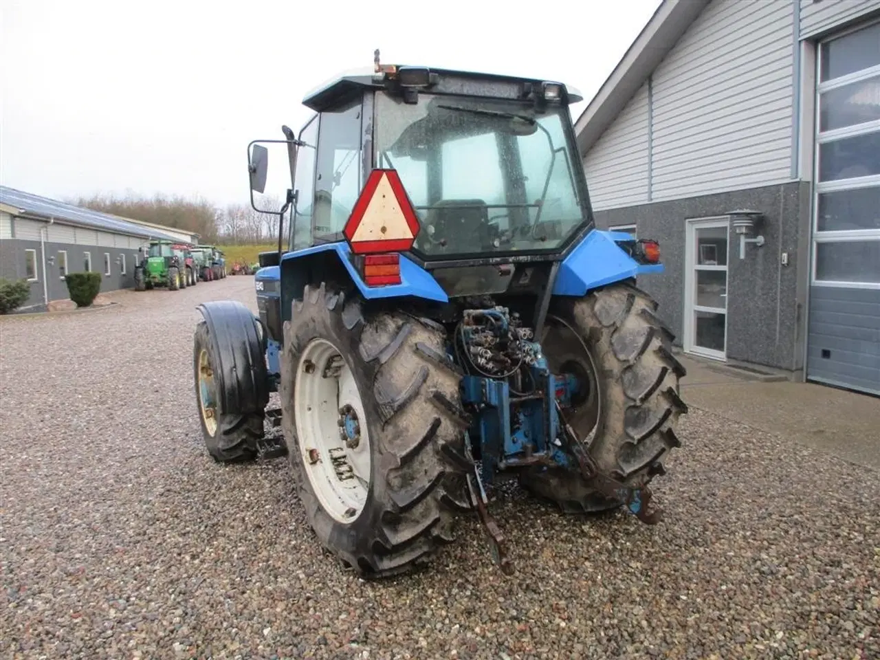 Billede 11 - New Holland 8240 SLE  Med frontlift og frontPTO