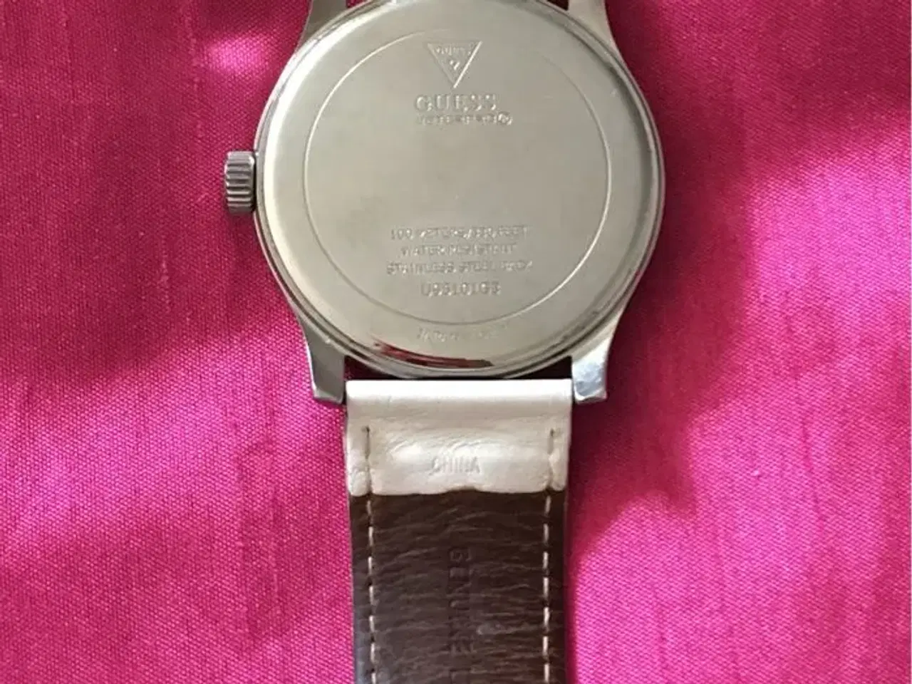 Billede 4 - GUESS ur til salg