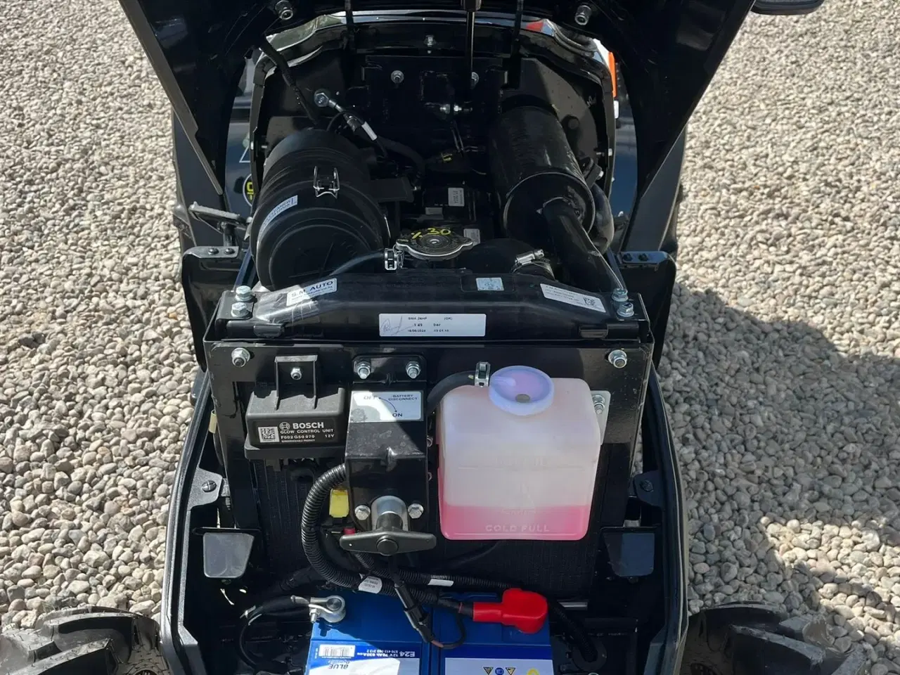 Billede 11 - Solis S26 6+2 gearmaskine Limited Edition i sort med brede hjul og Fuldhydraulisk frontlæsser