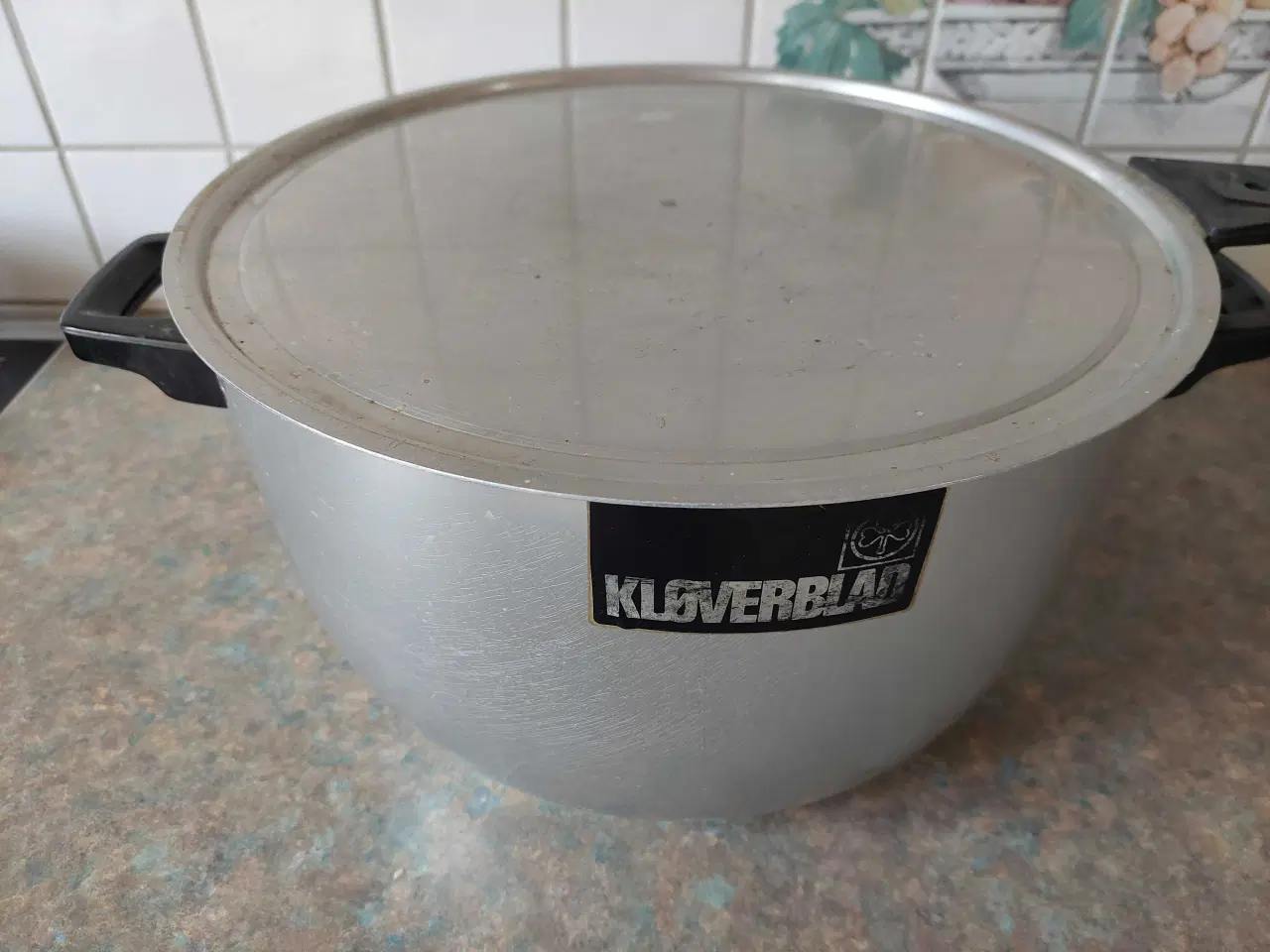 Billede 2 - Stor Kløverblad suppegryde