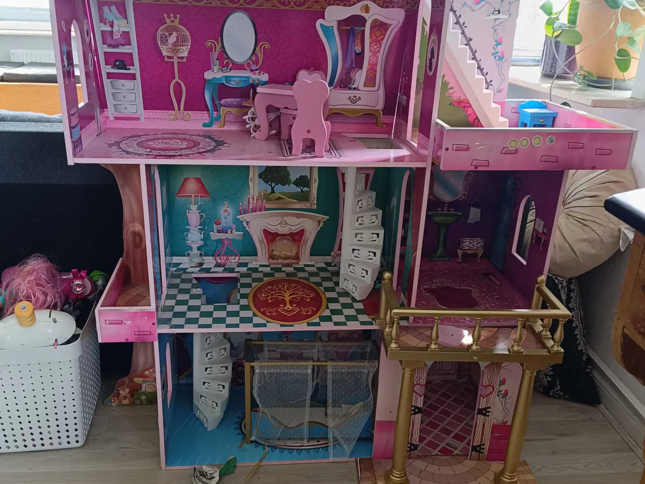 Billede 1 - Stort barbie/dukkehus